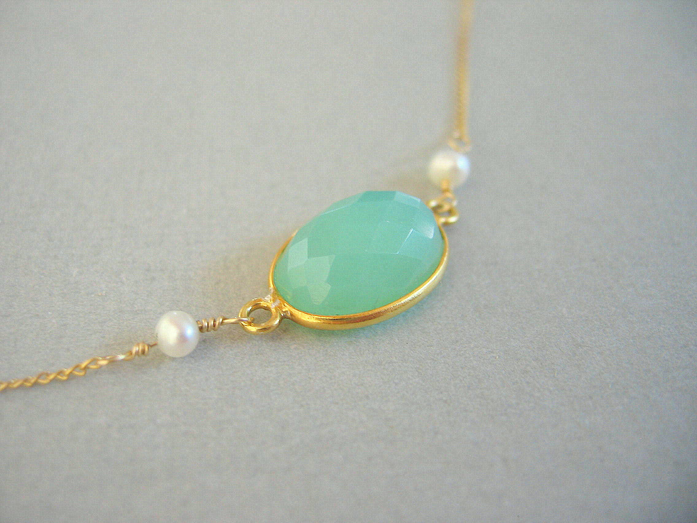 Chrysoprase And Pearl Necklace on Luulla